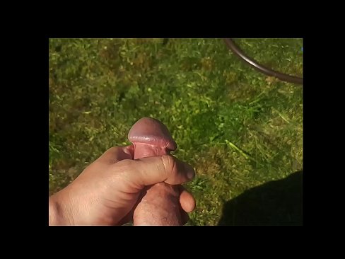 ❤️ A boazona fica com a rata rosa fodida e ejacula com um esguicho num jardim de Verão ❤ Porno vídeo em pt.8kpornvids.ru