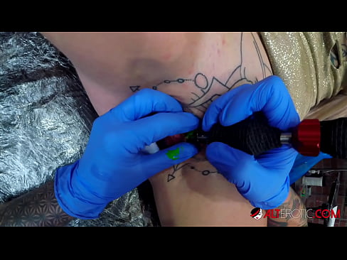 ❤️ Extremamente tatuada, a brasa Sully Savage fez uma tatuagem no seu clítoris ❤ Porno vídeo em pt.8kpornvids.ru